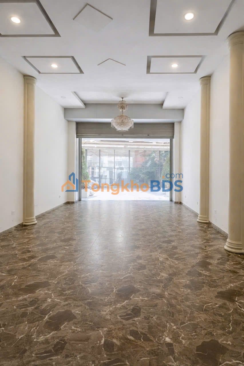 Nhà phố Văn Cao Ba Đình 163m² - Vị trí đắc địa kinh doanh sầm uất