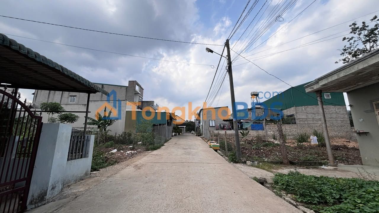 Đất nền Đức Trọng 234m² giá 2.6 tỷ - Sổ hồng sẵn xây dựng ngay!