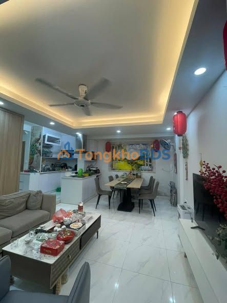 Nhà riêng Vạn Bảo Ba Đình 44m² - Vị trí đẹp, mặt tiền rộng