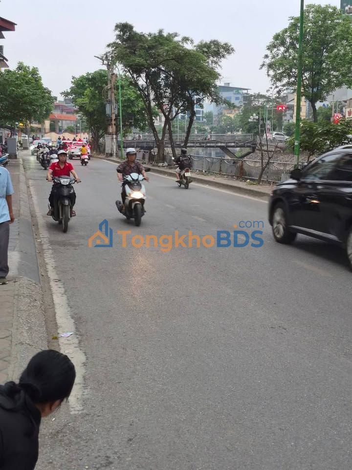 Nhà phố Trịnh Đình Cửu 200m² - Mặt tiền 7.5m kinh doanh đỉnh