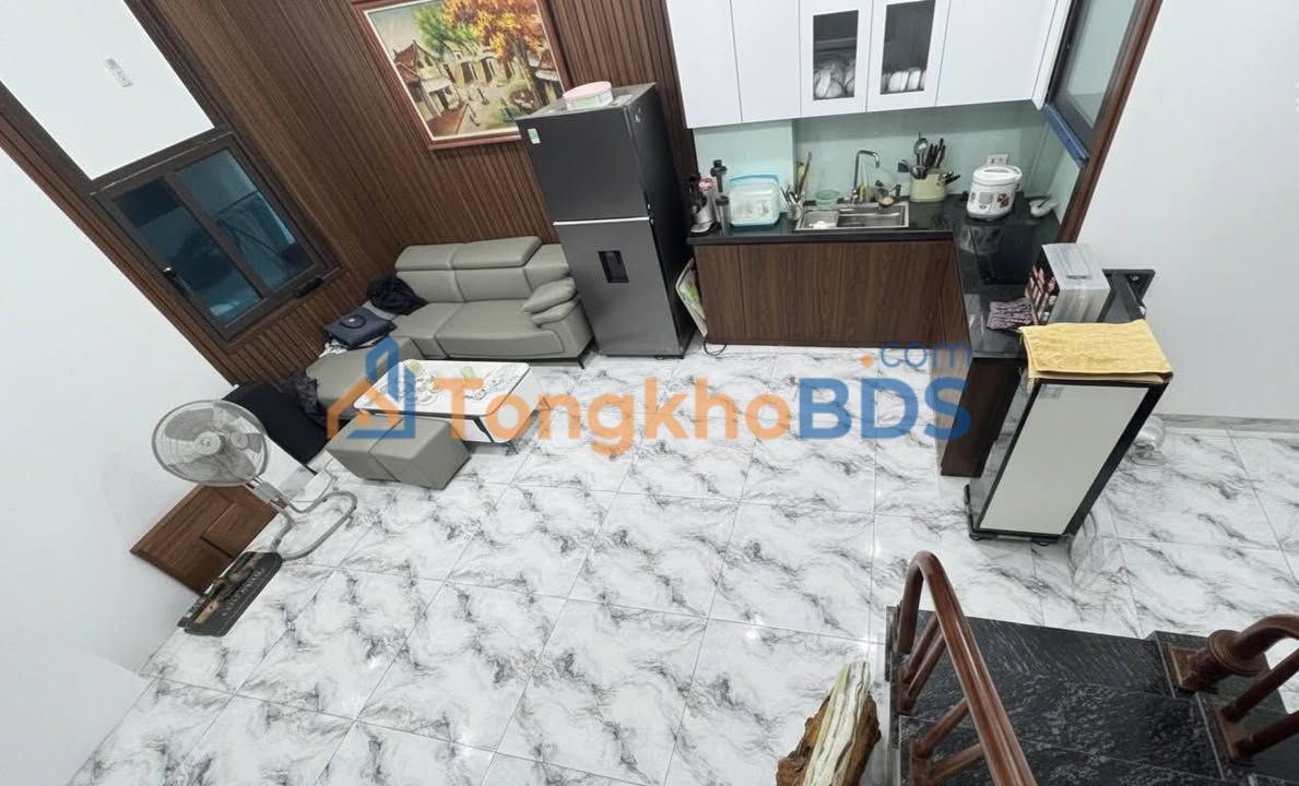 Nhà 60m² Đông Ngạc hơn 7 tỷ - Ô tô gần, sổ đỏ