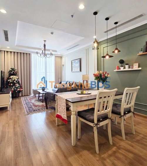 Căn hộ Royal City 2PN giá 18 triệu - Hướng tốt, ngập tràn ánh sáng!