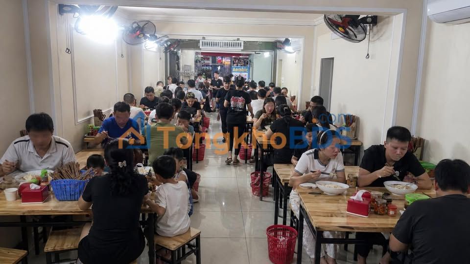 Nhà phố Thái Thịnh 135m² - Vị trí vàng kinh doanh ăn uống