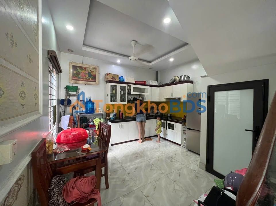 Nhà 3.5 tầng lô góc TDC Kiều Hạ 44m² - Giá 2.8 tỷ - Sẵn sàng ở ngay