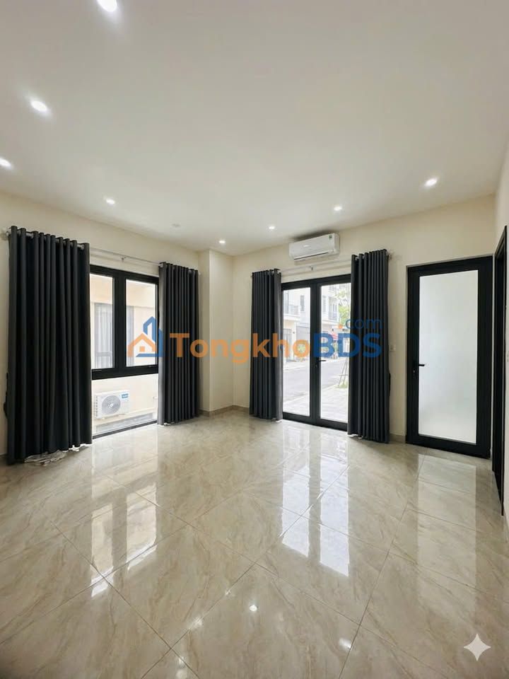 Shophouse Trinity OCP2 Văn Giang 112m² - Mặt tiền kinh doanh đắc địa