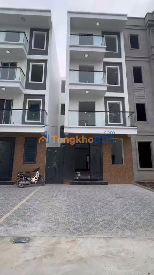Nhà 4 tầng Đại Thành, Quốc Oai 100m² ô tô ngủ sân